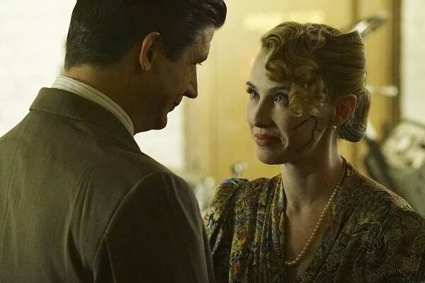 Agent Carter - The Edge of Mystery - Z filmu - Wynn Everett