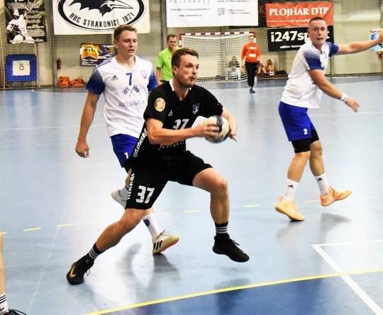 Strakoničtí házenkáři začali přípravný turnaj remízou se Šťáhlavy