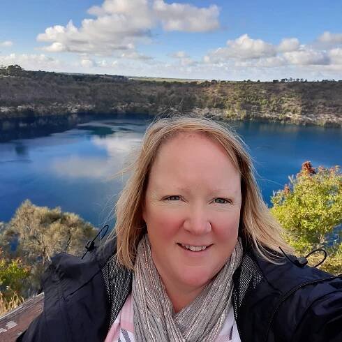 Online Course Accelerator - Monika Mundell | Client Attraction Coach