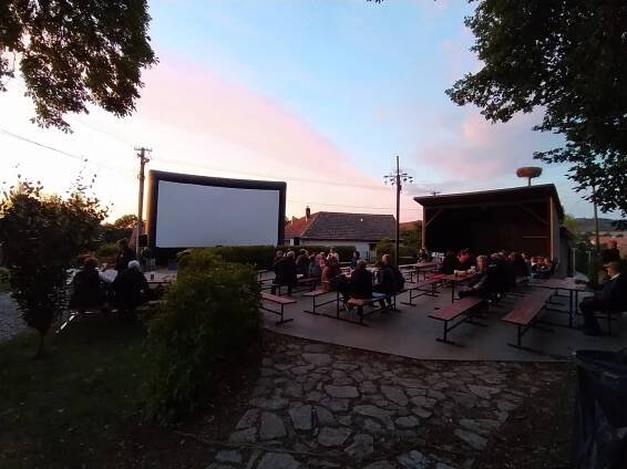Letní kino | Obec Ořechov a místní část Ronov