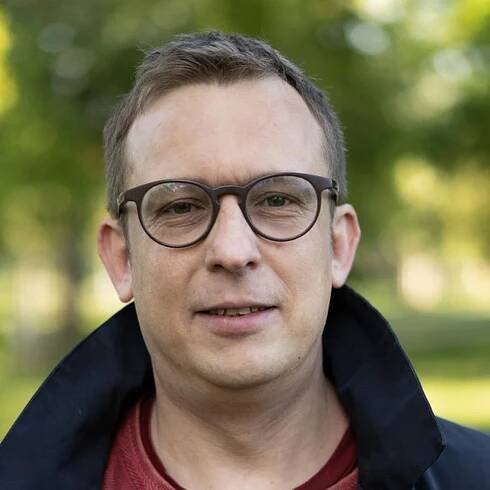 Kaderka: Technologické inovace ničí tradiční školství. Výuka se mění v jejich doplněk