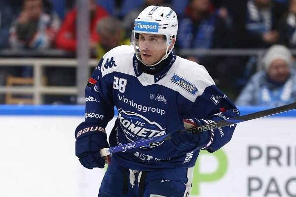 Brandon Davidson prodloužil smlouvu v Kometě Brno
