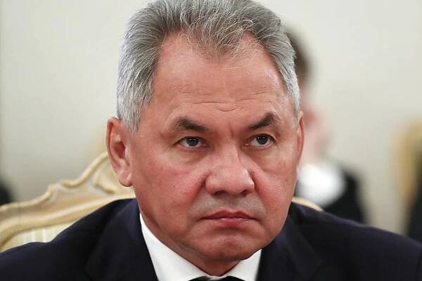Shoigu varuje před třetí světovou válkou. NATO prý skrývá invazi za „mírové síly“