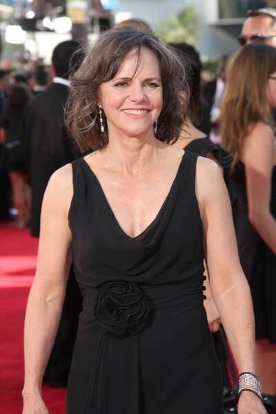 Sally Field responds to critics who called her “ugly” - ABC