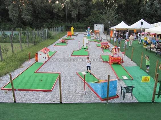 Miniature golf with animated obstacles - miniature golf manufacturers