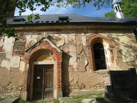 Kostel sv. Jiří - Luková | Databáze domů s historií