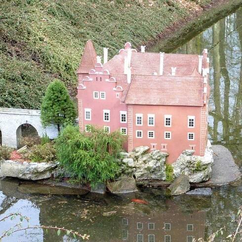 Miniatury hradů v Mariánských lázních - park Boheminium