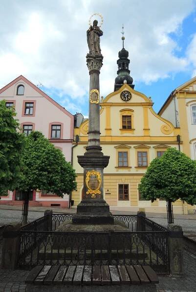Česká Třebová - Mariánský sloup na Starém náměstí