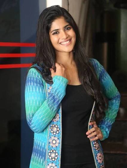 Megha Akash Wiki, Age, Family, Bio, Height, Boyfriend, Images and More