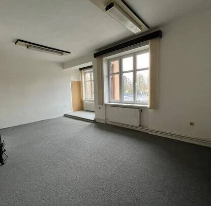 Fotografie nemovitosti - Pronájem kancelářských prostor v centru Rožnova pod Radhoštěm