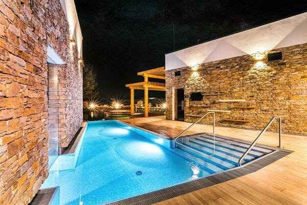 Noc v privátním Spa pro 2 osoby od 8 150 Kč Rozdrojovice Hotel Atlantis • Firmy.cz