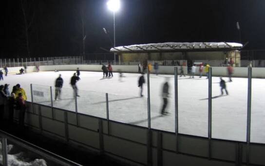 Nejdecká opozice: Zimní stadion v Nejdku byl dočasně uzavřen