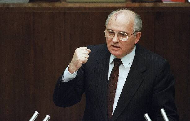 Perestrojka a žáby v hrnci. Michail Gorbačov proslul nikoli budováním, ale destrukcí: zničil říši zla