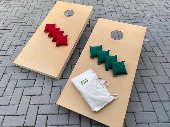 Stoa Cornhole: dvě hrací desky a 8 sáčků