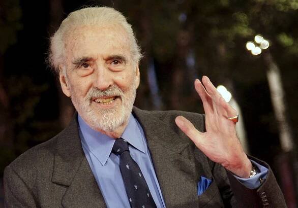 Zemřel Saruman z Pána prstenů, herec Christopher Lee. Bylo mu 93 let