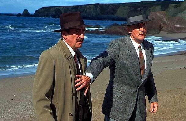 Agatha Christie's Poirot - Zlo pod sluncem - Z filmu - Philip Jackson, Hugh Fraser