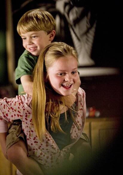 Bratři a sestry - Domy ze skla - Z filmu - Maxwell Perry Cotton, Kerris Dorsey