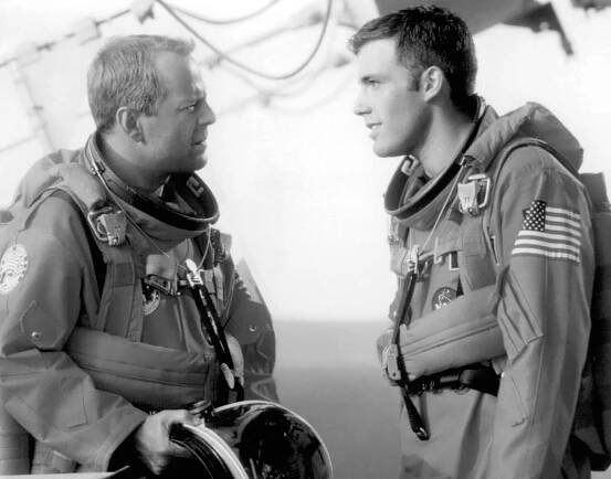 Bruce Willis and Ben Affleck in Armagedon (1998)