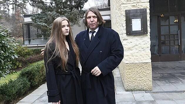 Záhadné dusno v rodině Laufera: Nevlastní syn Karel ani neví, kde má hrob maminka