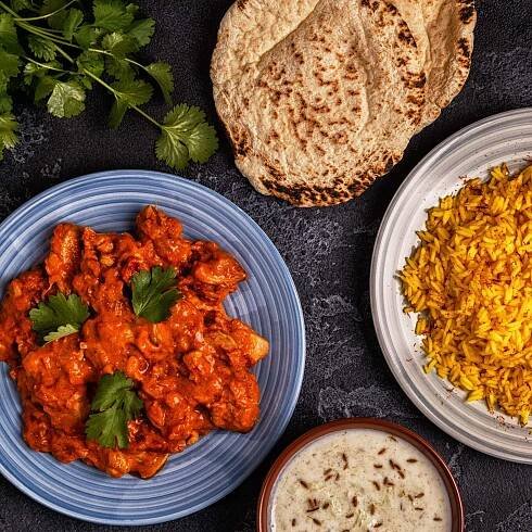 traditional-indian-curry-with-rice-min