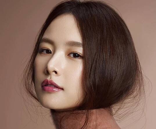 Jo Yoon-hee Biography – Facts, Childhood, Family Life, Achievements