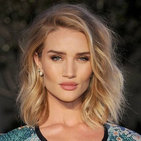 Rosie Huntington-Whiteley Says This Concealer Is So Good It’s Replaced Her Foundation