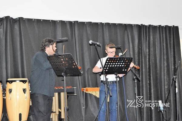 Koncert ZUŠ Hostinné "Vůně dálek" - Základní škola Karla Klíče Hostinné