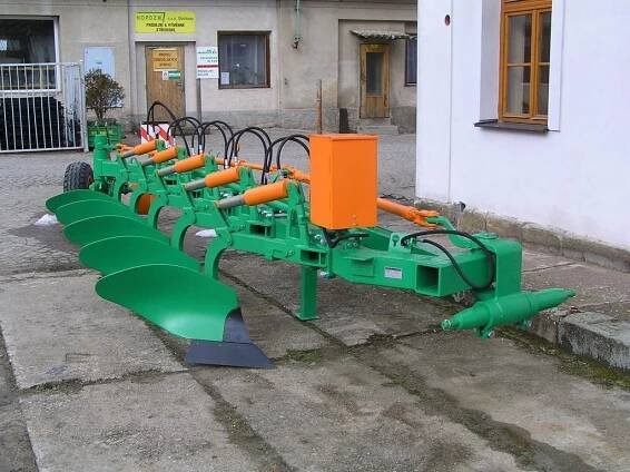 PLUH S HYDRAULICKÝM JIŠTĚNÍM PO GO