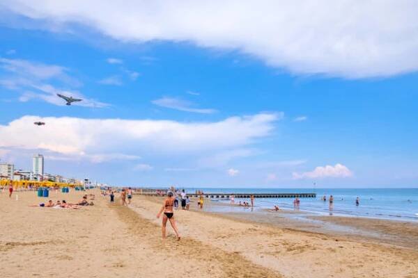 jesolo lido beach (benátsko, itálie) - lido di jesolo - stock snímky, obrázky a fotky