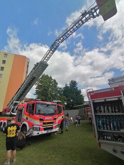 VIDEO: Hasiči ukázali, s čím vyrážejí do akce. Ve Vyškově vystavovali techniku
