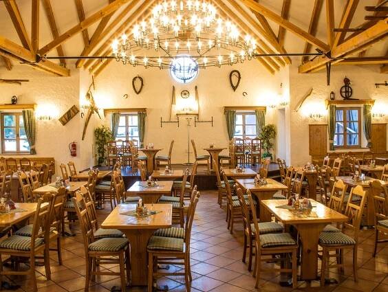 Selská restaurace Heuriger - Family City