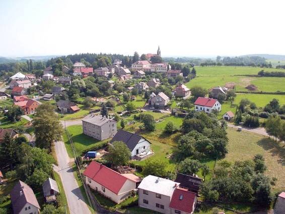 Letecké snímky – Městys Včelákov