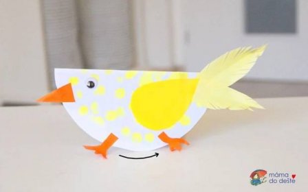 Houpací kuřátko z papíru - velikonoční vyrábění pro malé děti
