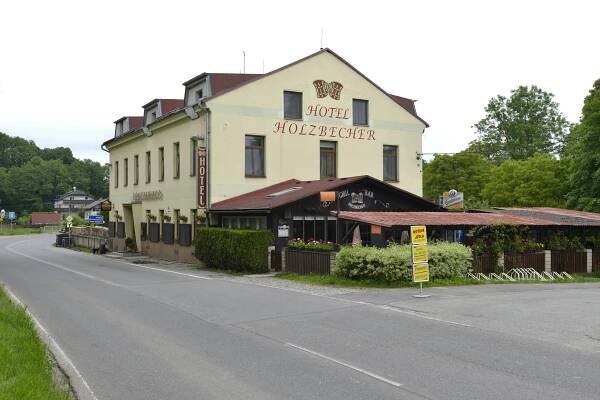 Hotel Holzbecher - Hotels und Motels - Glatzer Grenzgebiet und Region Broumov - Česká Skalice