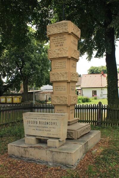 Soubor:Drobovice, memorial.jpg – Wikipedie