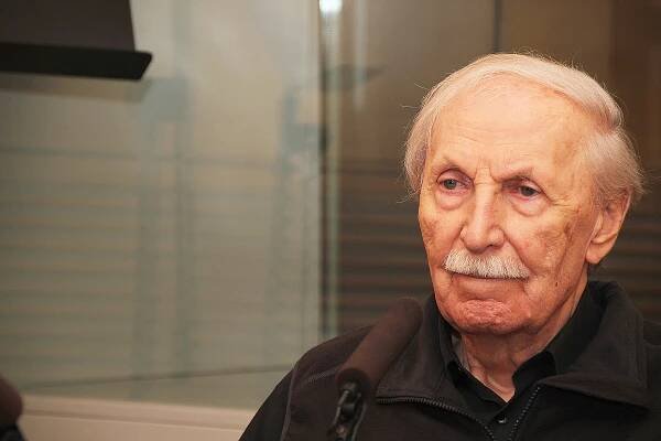 Stáří neposlouchá. Musíte ho hlídat, říká Ladislav Chudík. Slaví 90 let