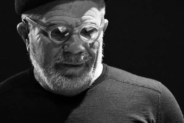 Book Review: ‘Everywhere an Oink Oink,’ by David Mamet