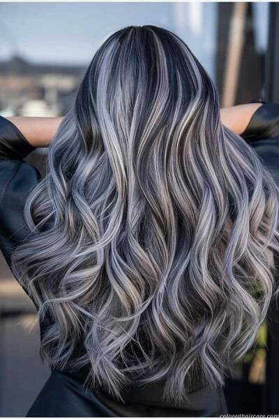 10 Chic Ways To Wear Gray Hair Without Looking Old 4