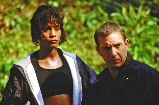 Osobní strážce: Whitney Houston si vybral Costner, snad nikdo jeho volbu tehdy nechápal kvůli barvě pleti zpěvačky