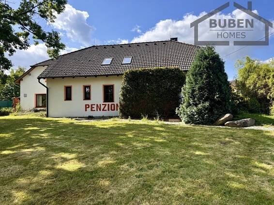 Penzion se skladem, dvougaráží, dětským hřištěm a parkovacím stáním (1257m2) - Tachov - Vítkov | BUBEN HOMES s.r.o.