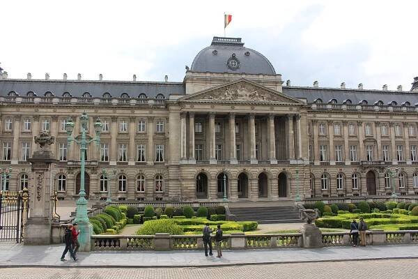 Soubor:Королевский дворец в Брюсселе (Palais Royal de Bruxelles, Koninklijk Paleis van Brussel) - panoramio.jpg