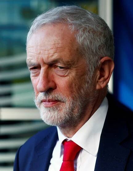 Britští labouristé v dubnu oznámí jméno nového lídra, Corbyn se po debaklu o vedení strany již neuchází