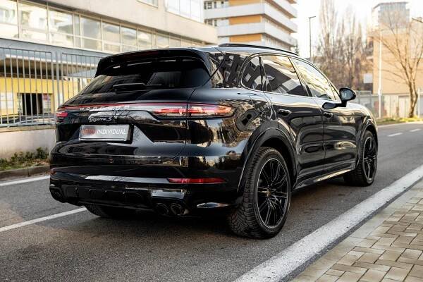 Porsche Cayenne S 4x4 A/T | Auto Individual