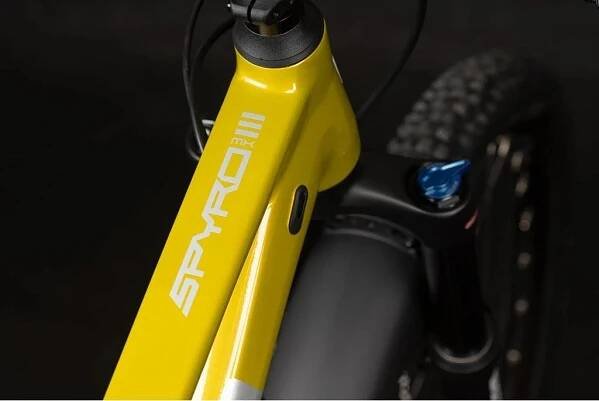 Qayron Spyro MK3 5 29" Mustard/Black 2024 M
