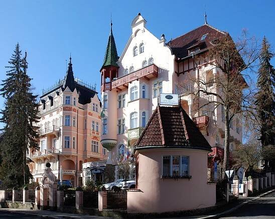 Soubor:Karlovy Vary Krále Jiřího 1096-7 Smetana (01).jpg – Wikipedie