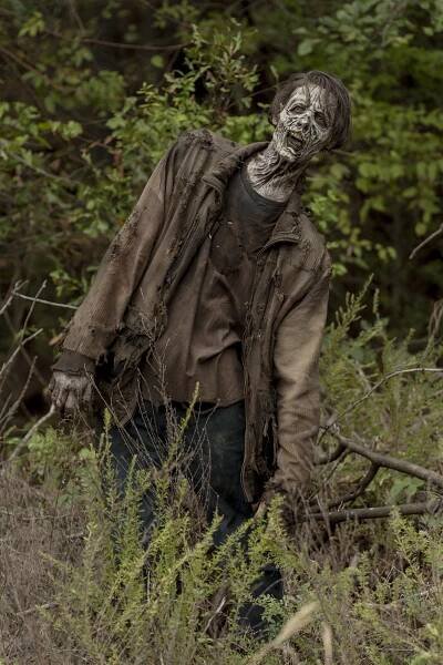 The Walking Dead: World Beyond - Brave (S01E01) (2020)