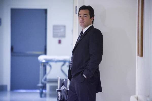Closer - Hrdinové v bílých pláštích - Z filmu - Jon Tenney