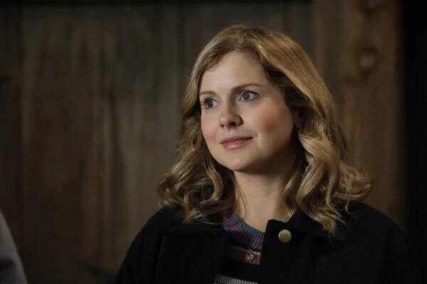 Rose McIver - Actress