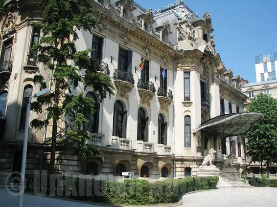 Cantacuzino Palace (1906) – “George Enescu” National Museum