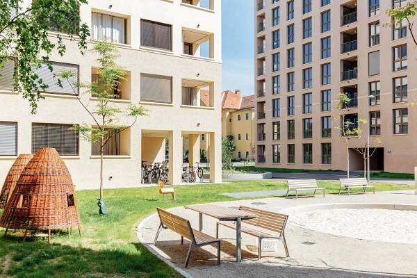 Zentrale Lage in ruhiger Umgebung – Jakomini Verde